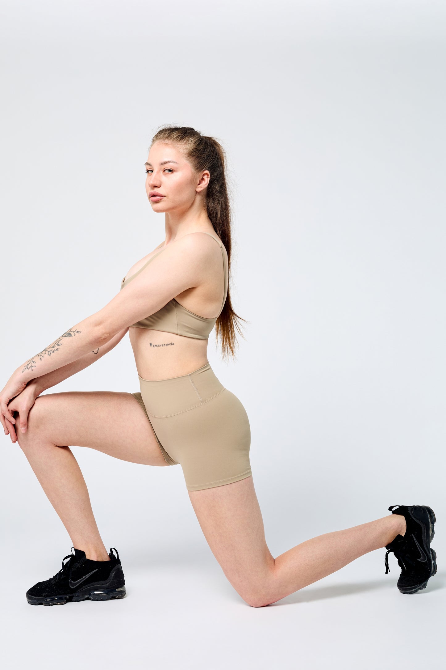 ICONIC Sculpt short - Latte Glow
