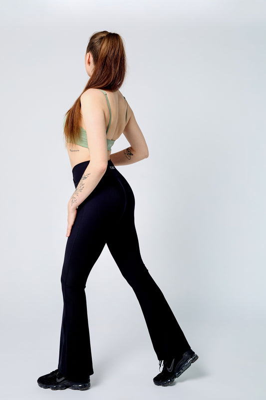 ICONIC Flow Wide-Leg Leggings - Black